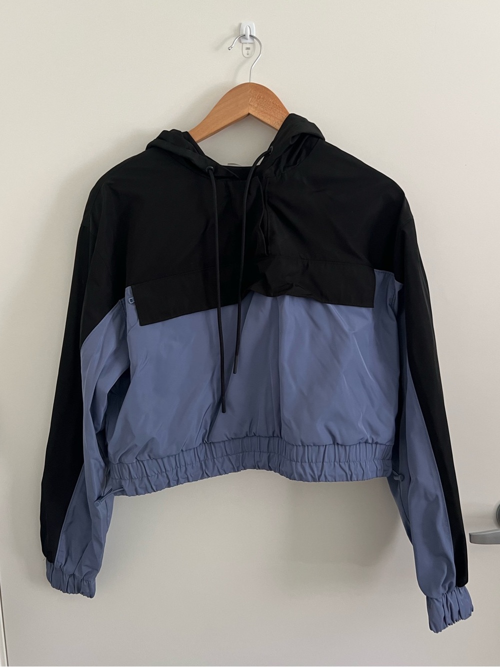ALO yoga International Anorak Hoodie - Black and Infinity Blue